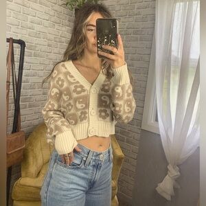 AEO // cropped long sleeve button down cardigan sweater